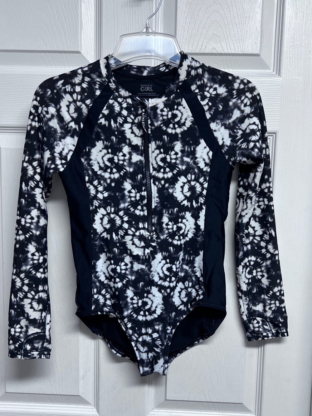 Athleta Girl Sz XL/14 Long Sleeve, One-Piece Rash Guard Maillot Swimsuit